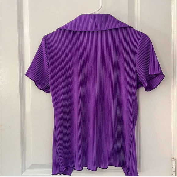🔥3/$15 Purple button-up crop top - Picture 5 of 7